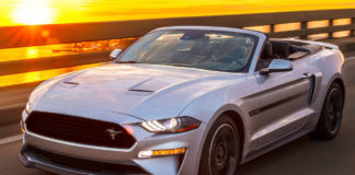 Ford Mustang cumple 54 años, preparan versión híbrida