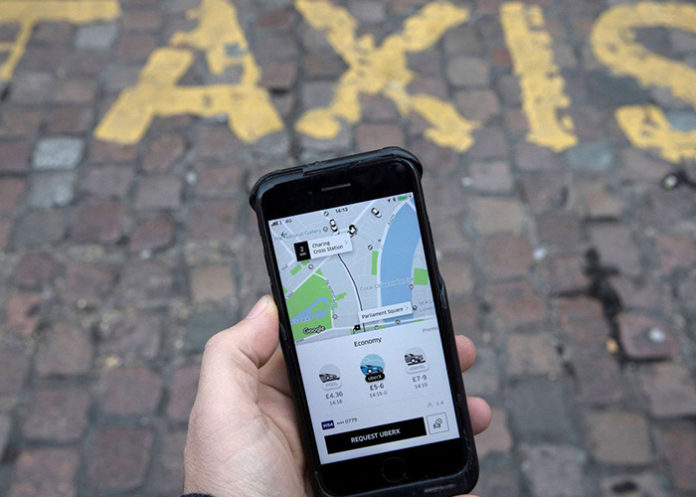 Taxistas en México ‘se renuevan con App’