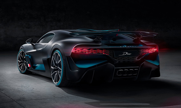 ¿Bugatti Divo hace palidecer a Bugatti Chiron?