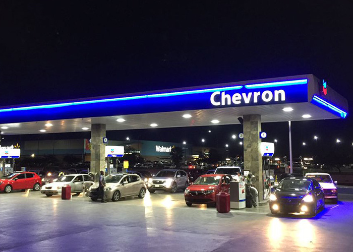 Chevron le dice adiós a la gasolina de Pemex