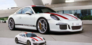 Un Porsche armado con piezas de un rompecabezas 3D