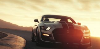 Llega un Ford Shelby GT500, que presume ser el más avanzado tecnológicamente