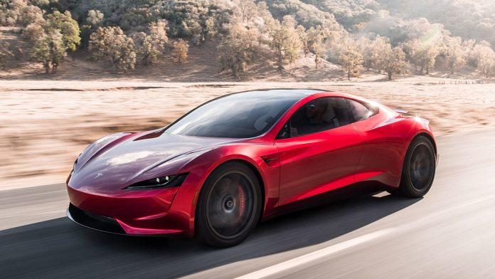 Para 2020 podremos dormir mientras el coche conduce: Elon Musk
