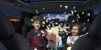 Padres inseguros manejando con niños abordo: Nissan