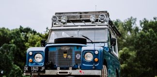 reina de inglaterra autos favoritos